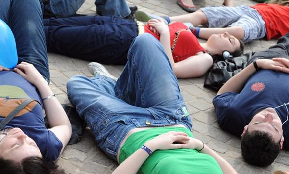 Improv Everywhere's MP3 Experiment 